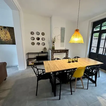 Vakantiehuis Maison 22 Couchages Prox Gare Et Centre Max 10 *