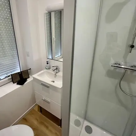 Hébergement de vacances Maison 22 Couchages Prox Gare Et Centre Max 10